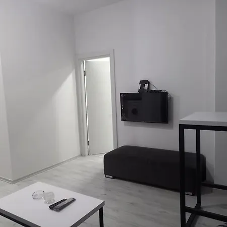 *новая 1+1 Mecidiyekoey Apartman *